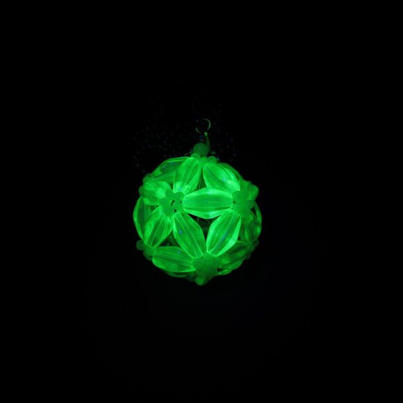 Uranium glass beaded bead pendant - Picture 6 of 11